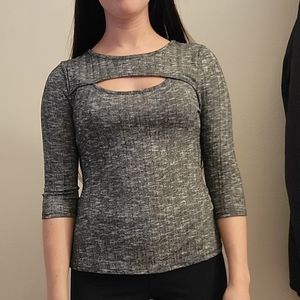 🟣 Grey ribbed keyhole shirt